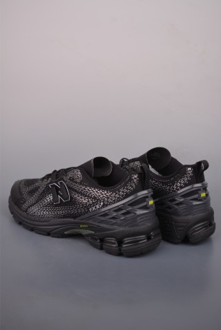 New Balance M1906 view 2