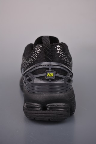 New Balance M1906 view 4