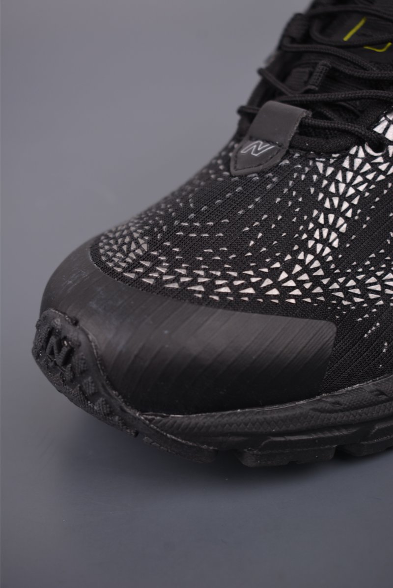 New Balance M1906 view