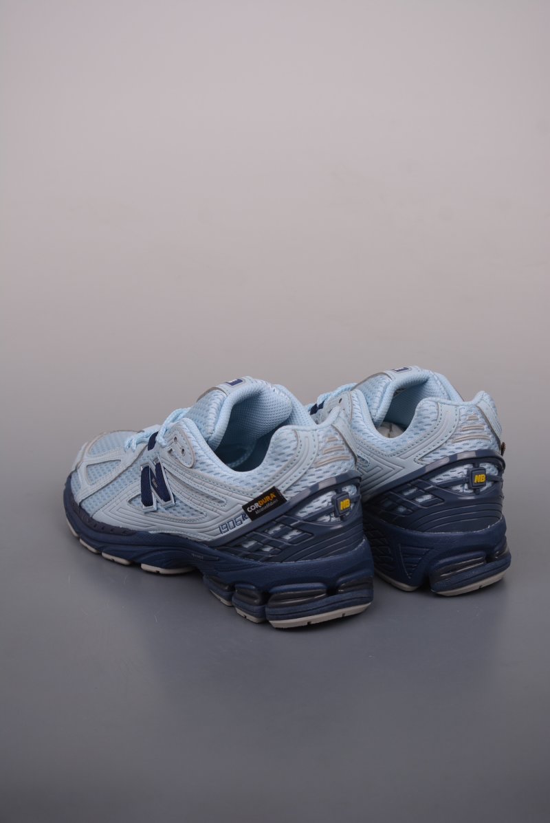 New Balance M1906 view