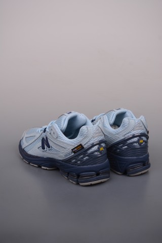 New Balance M1906 view 2