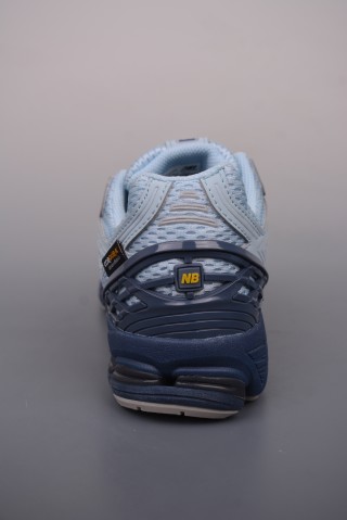 New Balance M1906 view 4