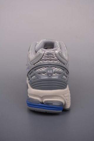 New Balance M1906 view 4