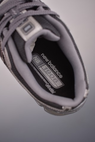 New Balance M1906 view 9