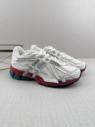 New Balance M1906 view 3