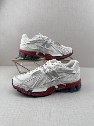 New Balance M1906 view 4
