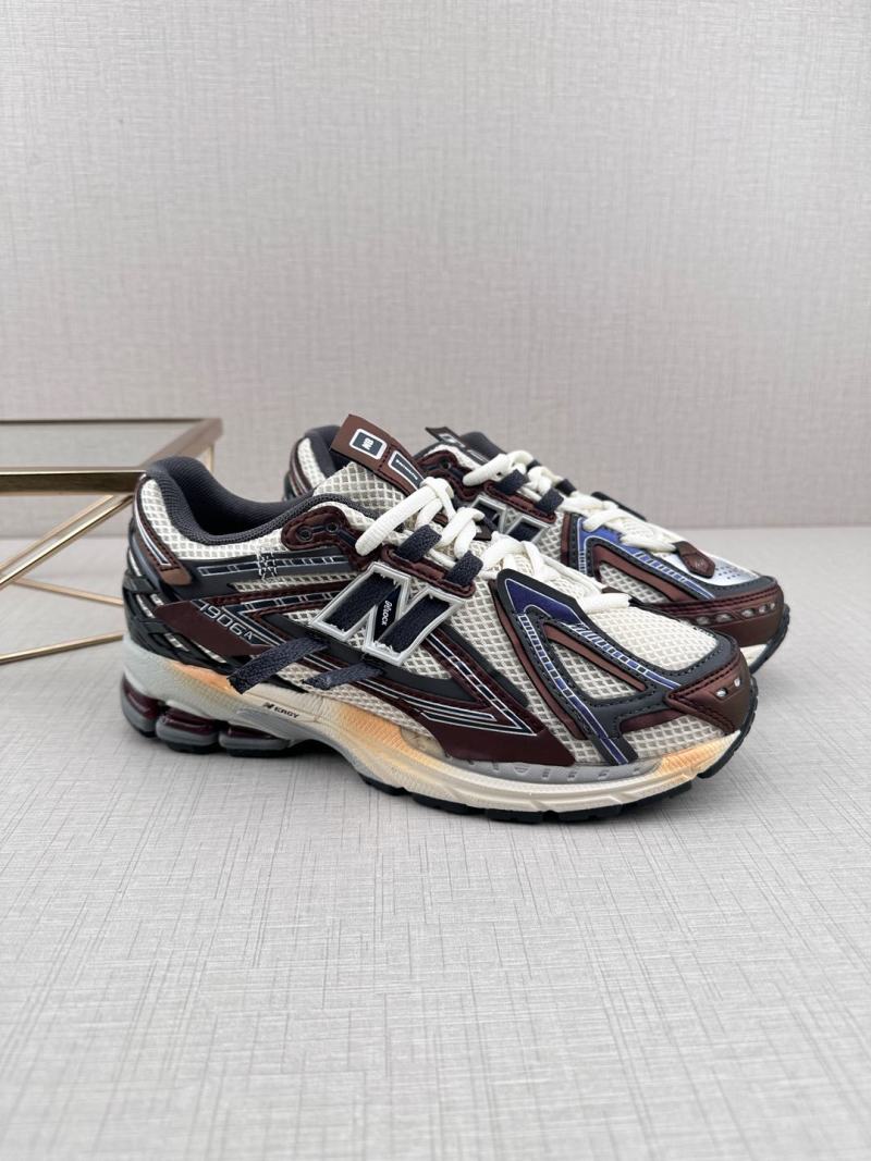 New Balance M1906 view