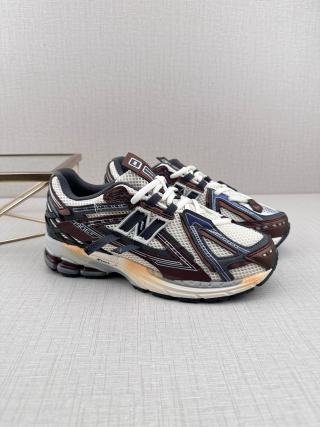 New Balance M1906 view 3