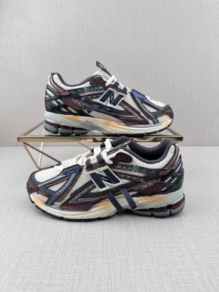 New Balance M1906 view 4