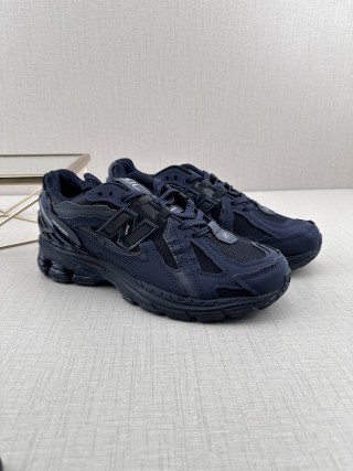 New Balance M1906 view 3