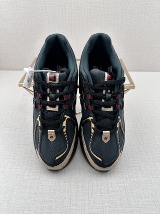 New Balance M1906 view 9