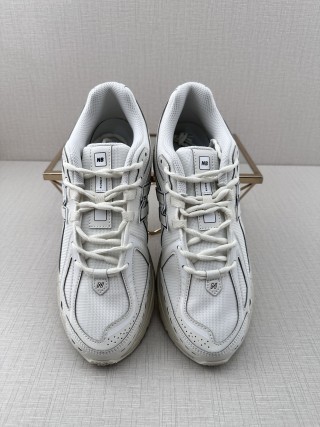 New Balance M1906 view 9