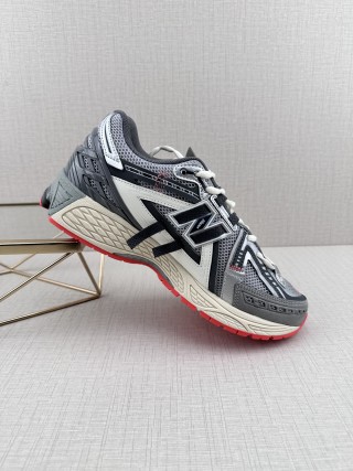 New Balance M1906 view 2