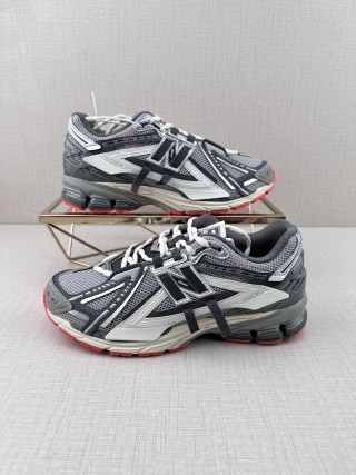New Balance M1906 view 4