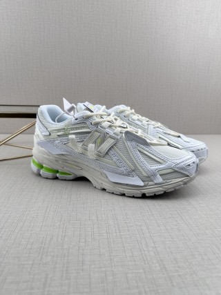 New Balance M1906 view 3