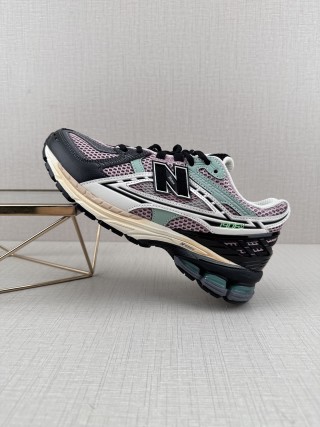 New Balance M1906