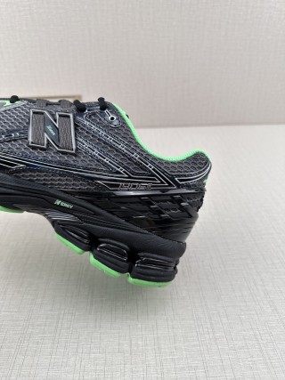 New Balance M1906 view 8