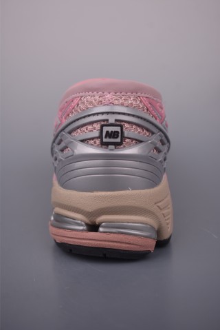 New Balance M1906 Loafer view 4