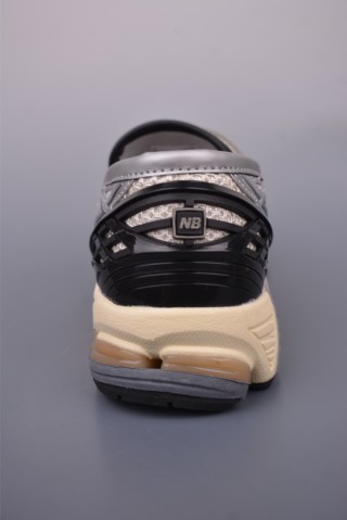 New Balance M1906 Loafer view 4