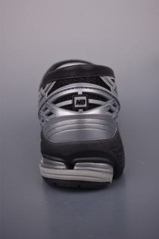New Balance M1906 Loafer view 4