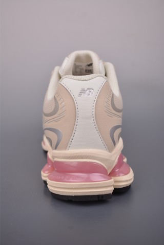 New Balance M2000 view 4
