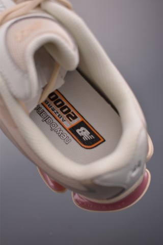 New Balance M2000 view 9