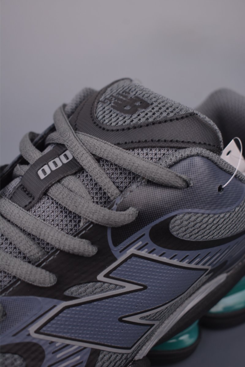 New Balance M2000 view