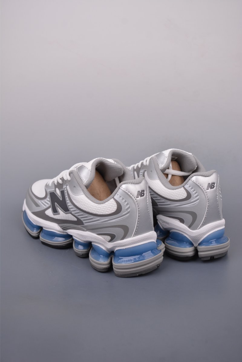 New Balance M2000 view