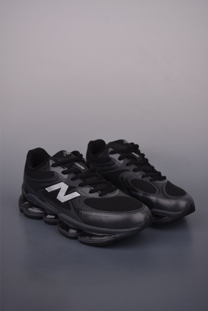 New Balance M2000