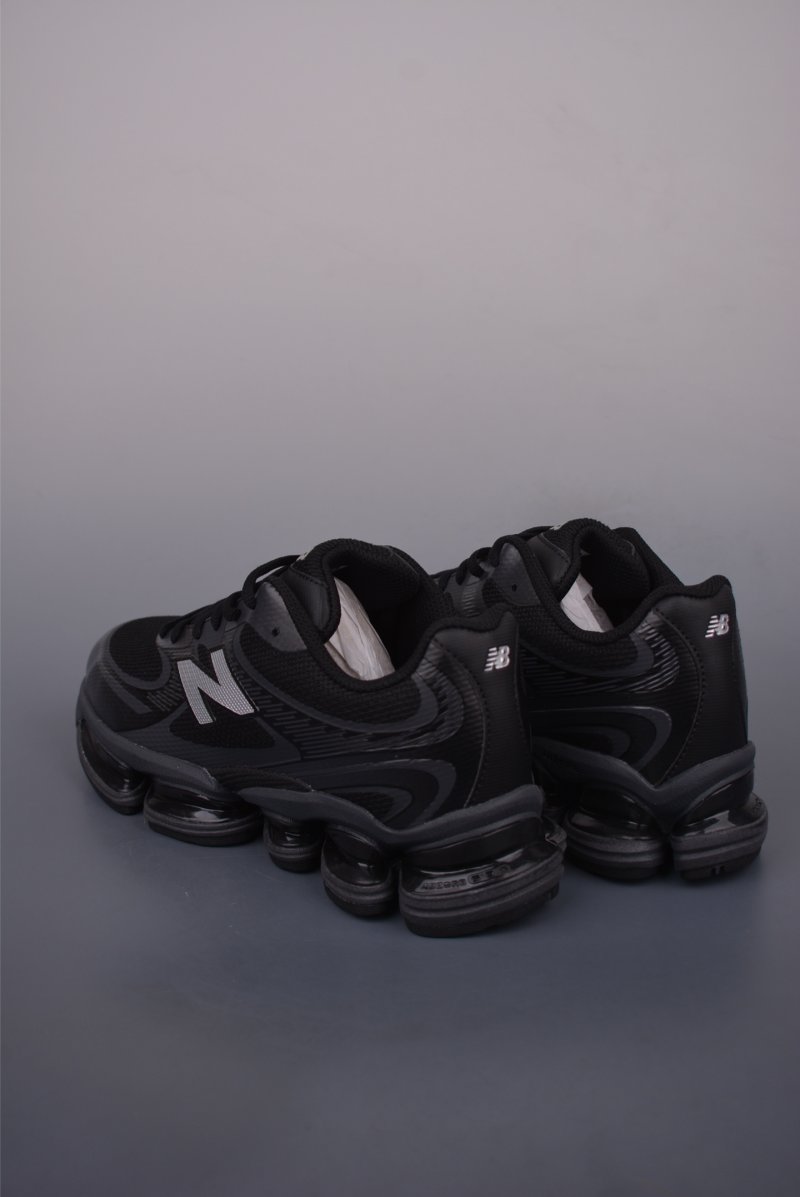 New Balance M2000 view
