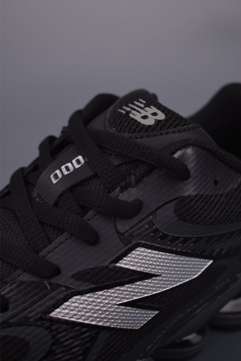 New Balance M2000 view