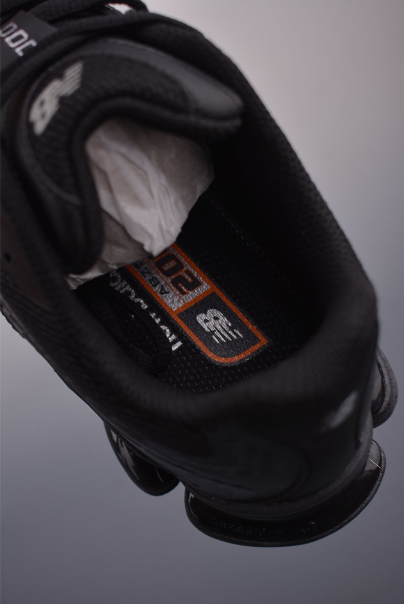 New Balance M2000 view