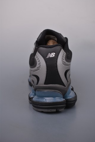 New Balance M2000 view 4