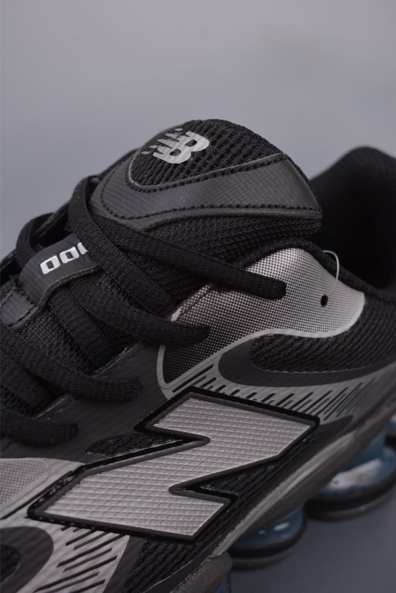 New Balance M2000 view