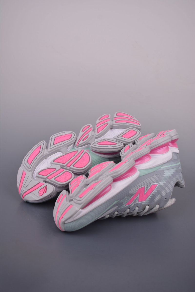 New Balance M2000 view