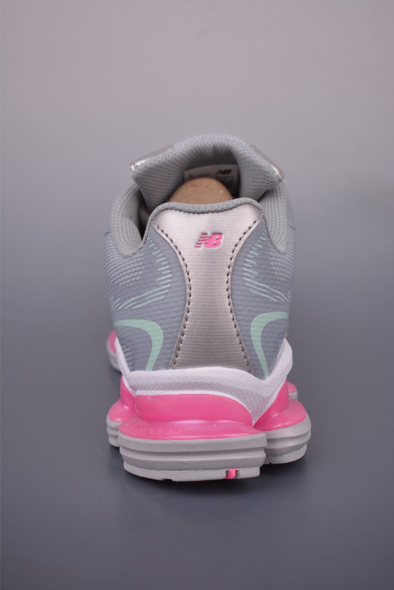 New Balance M2000 view