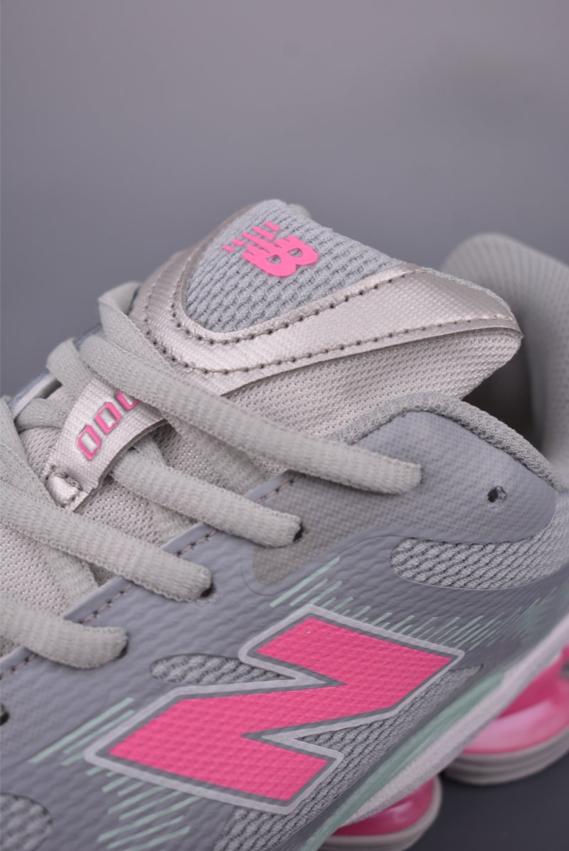 New Balance M2000 view