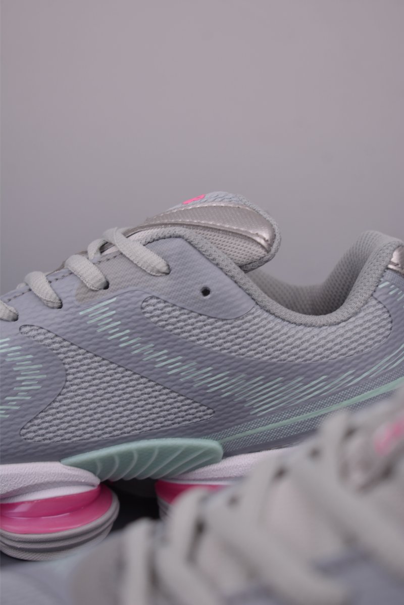 New Balance M2000 view