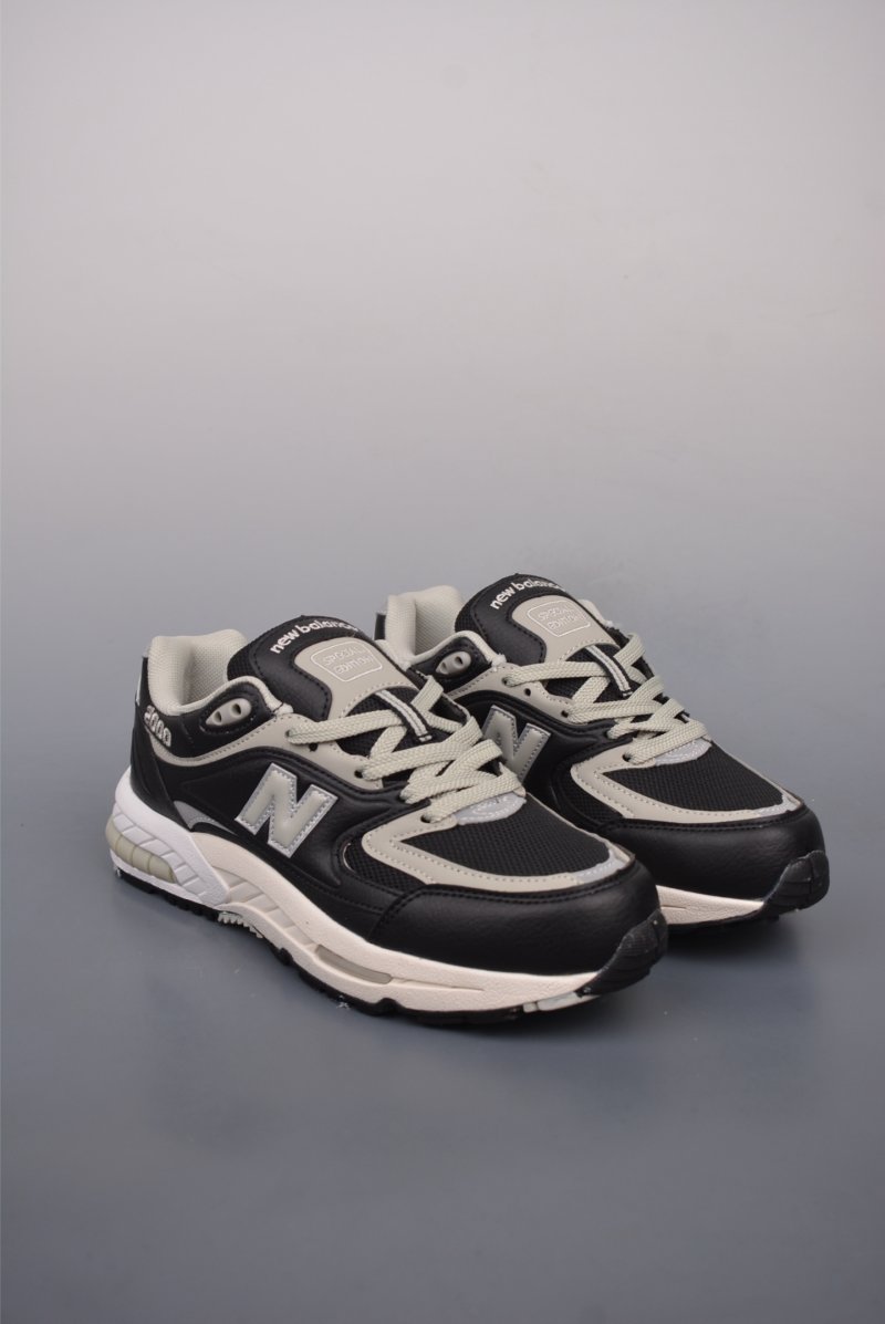 New Balance M2000
