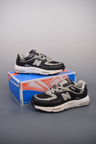New Balance M2000 view 5