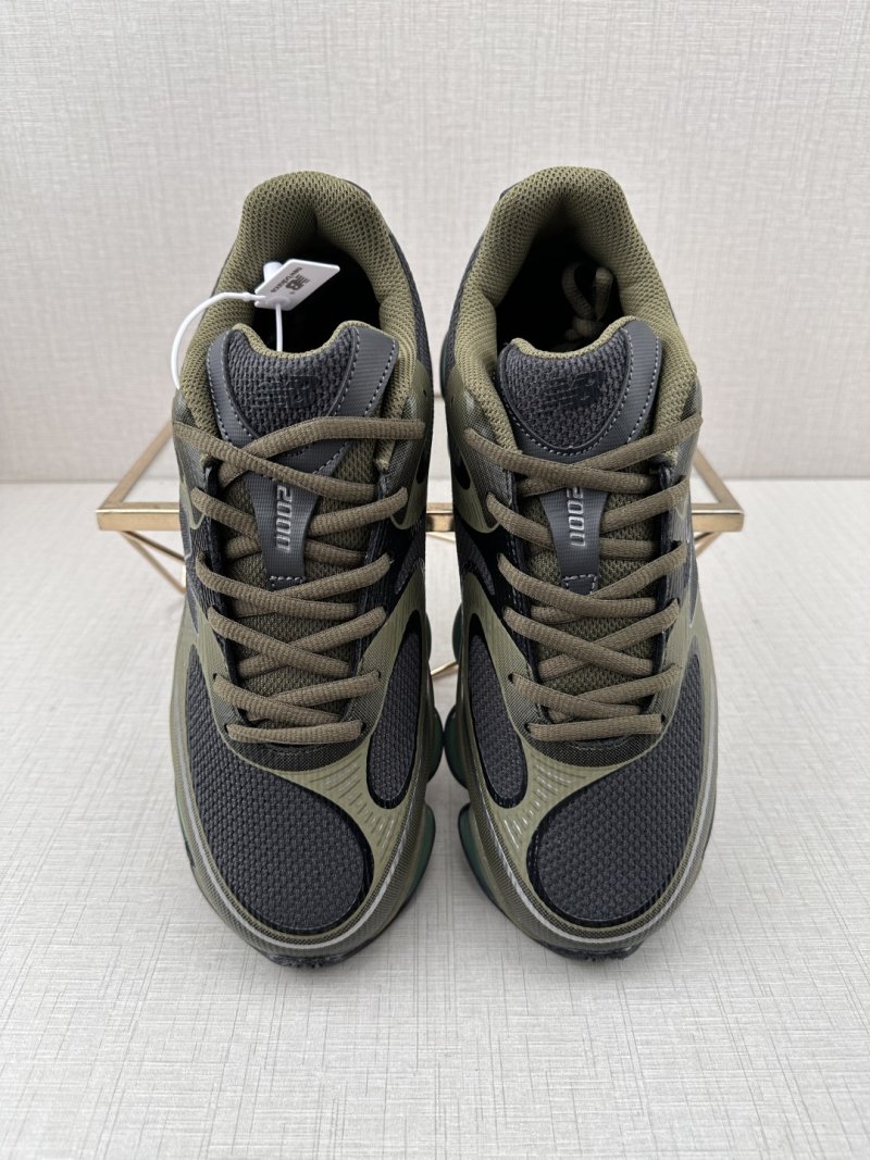 New Balance M2000 view
