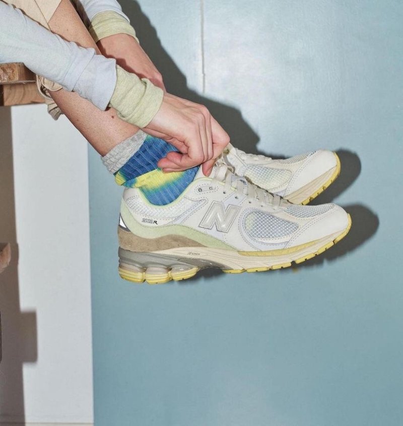 Auralee X New Balance 2002R