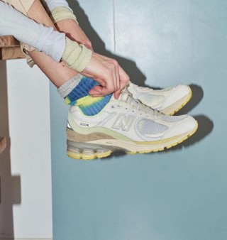 Auralee X New Balance 2002R