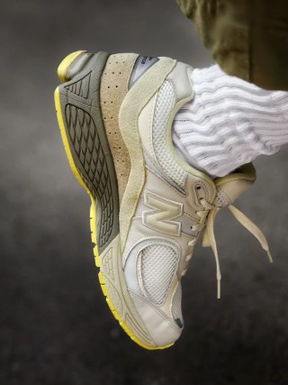 Auralee X New Balance 2002R view 4