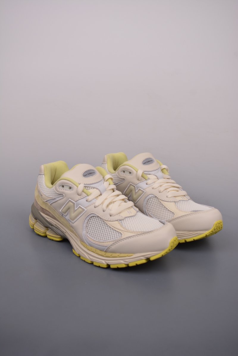 Auralee X New Balance 2002R