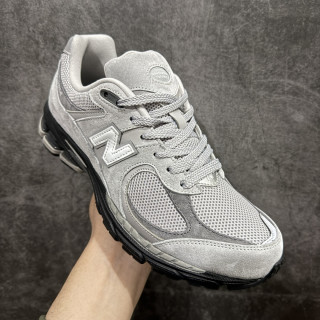 New Balance M2002R 'Grey / Black' view 3