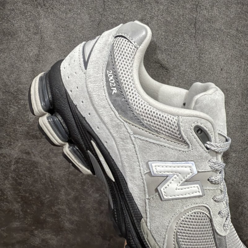 New Balance M2002R 'Grey / Black' view
