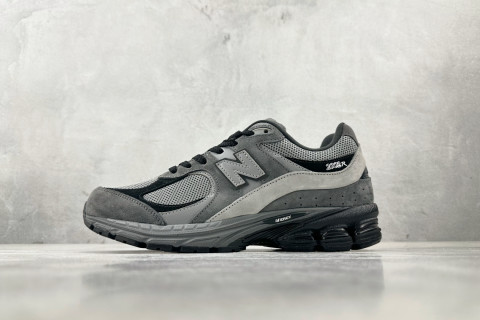 New Balance M2002R 'Grey' view 1