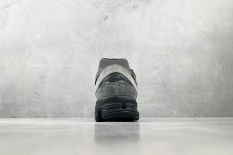 New Balance M2002R 'Grey' view 9