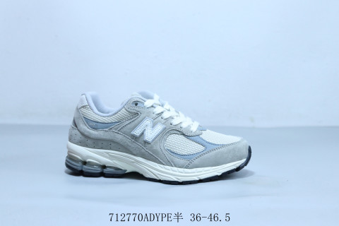 New Balance ML2002 view 1